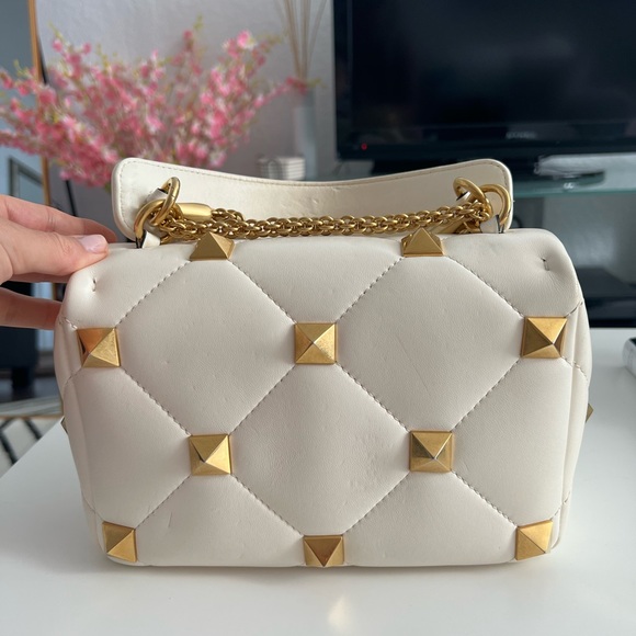 Valentino Roman Stud Medium Purse - Cream - Picture 5 of 11